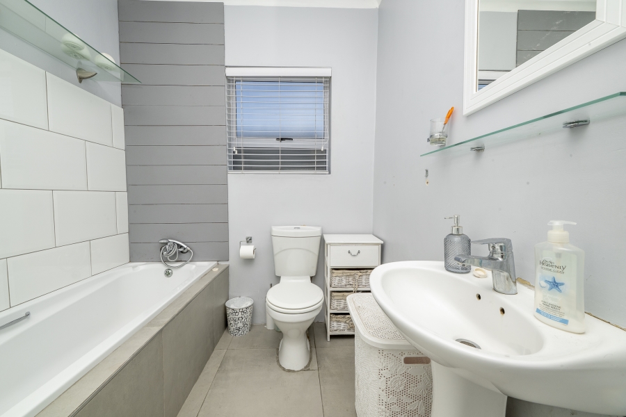 5 Bedroom Property for Sale in Rouxville Western Cape